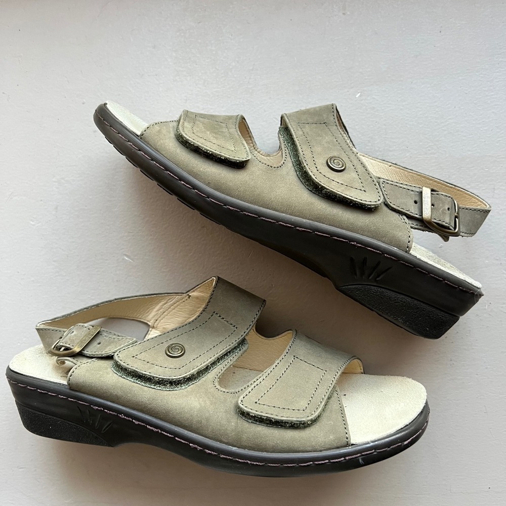 Biotime Footwear Women 8 EU 38 Sage Olive Green Nubuck Comfort Wedge‎ Sandals